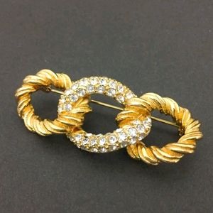 CHRISTIAN DIOR RHINESTONE GOLD TONE BROOCH/7S0623